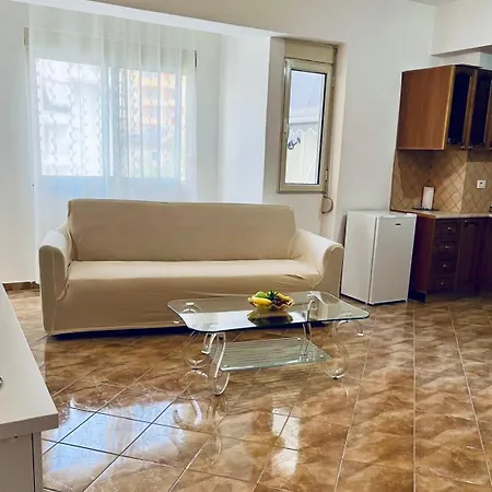 Ylli Lungomare Nr 12 Apartment *